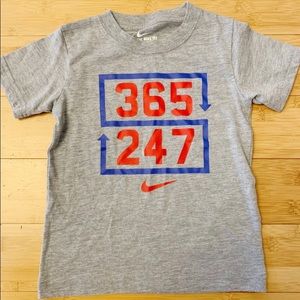 VGUC Nike Short Sleeve T-Shirt